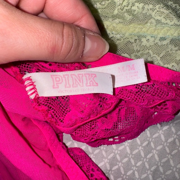 Set of 2 VS PINK Bralettes - Picture 3 of 4